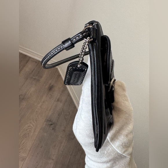 Coach Vintage Bleecker Wristlet EUC - Picture 10 of 12